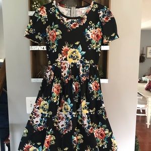 Lularoe unicorn floral Amelia